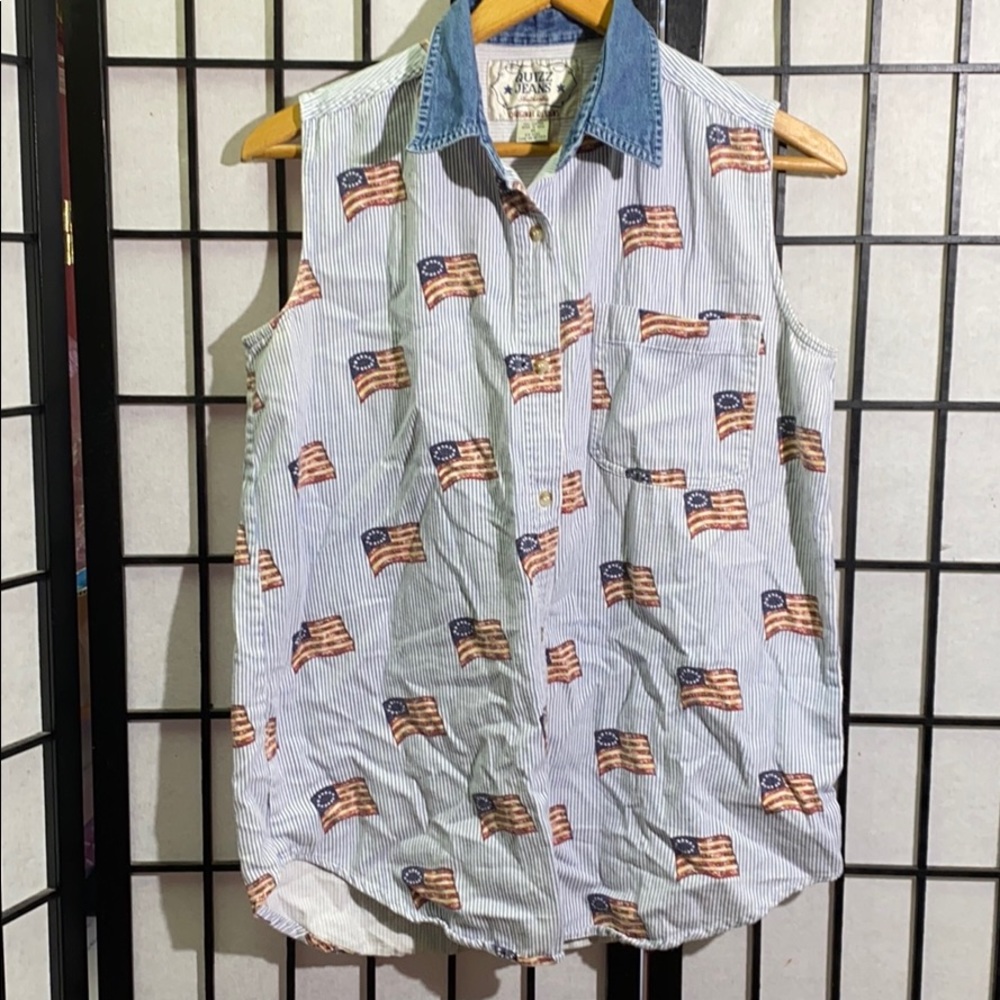 Quizz Jeans Sleeveless Button Down Size M